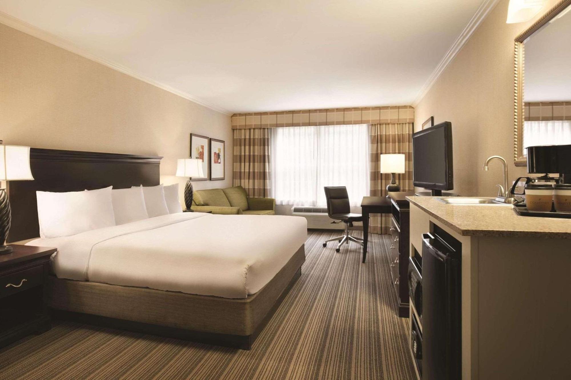Country & By Radisson, Atlanta Airport North, Ga 3* Hapeville