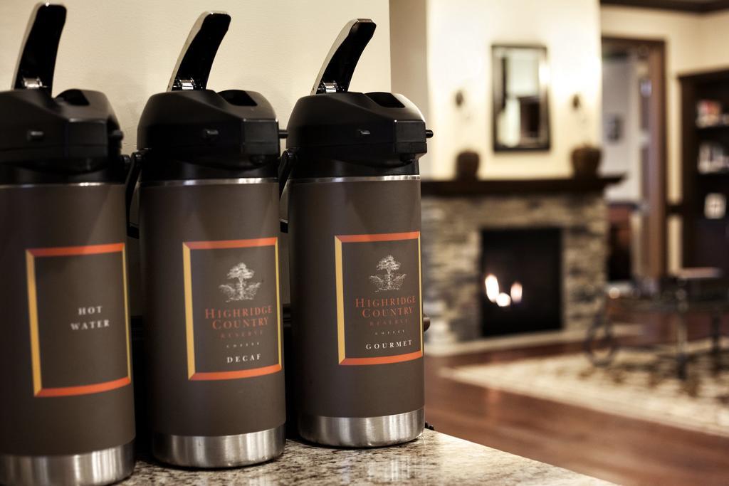 Hotel Country & By Radisson, Atlanta Airport North, Ga